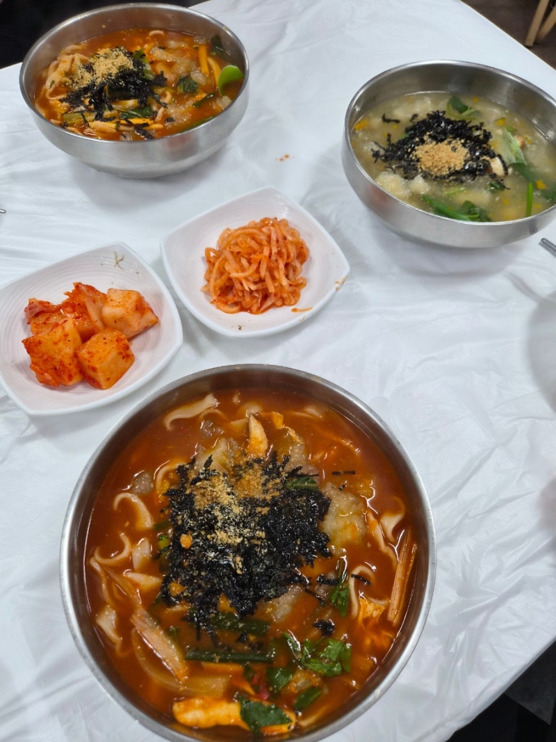 강릉 중앙시장 맛집 감자바우 장칼국수 감자 옹심이