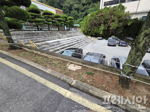 장애인 지켜야 할 장애인복지관서 '추락사'…사고 지점은 안전점검서 '제외'