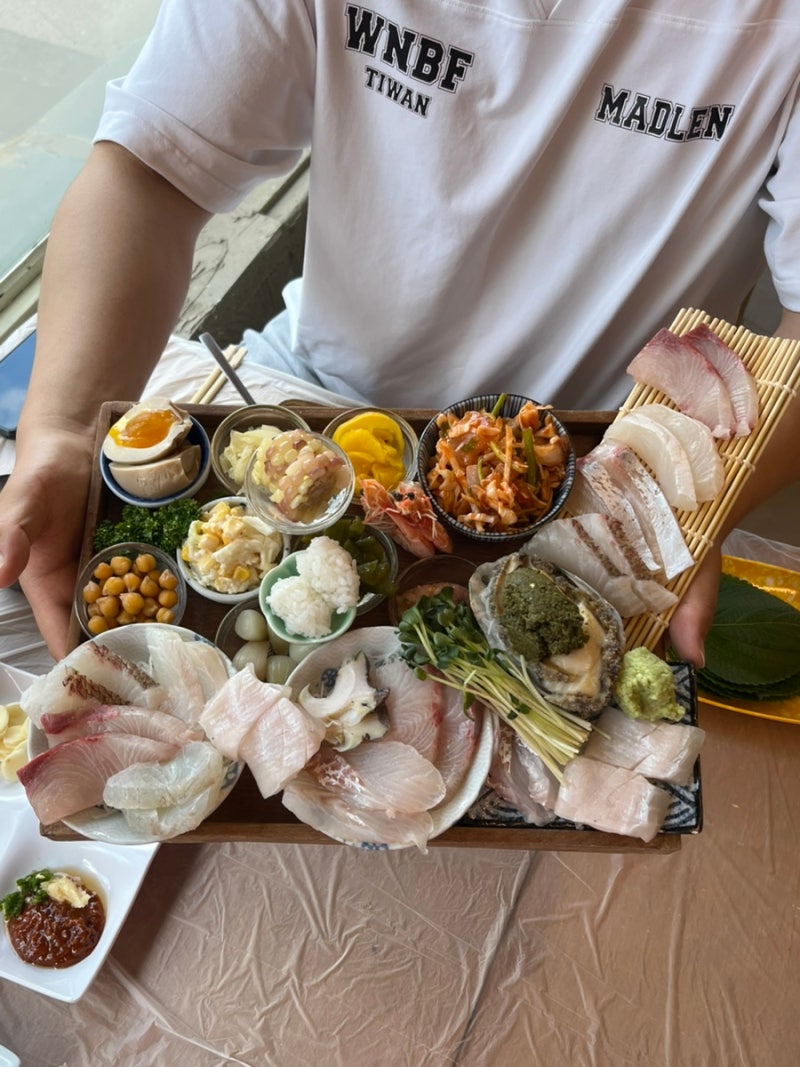 석계역 맛집 남해바다마차 한차림 2인 다양한 회와 제철 해산물 후기