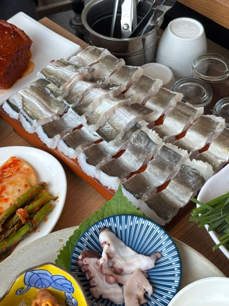 【麗水グルメ】慶度会館ハモしゃぶ、ハモ刺身和え、カルグクスまでベーカリーカフェ ブルーブリッジ完璧コース