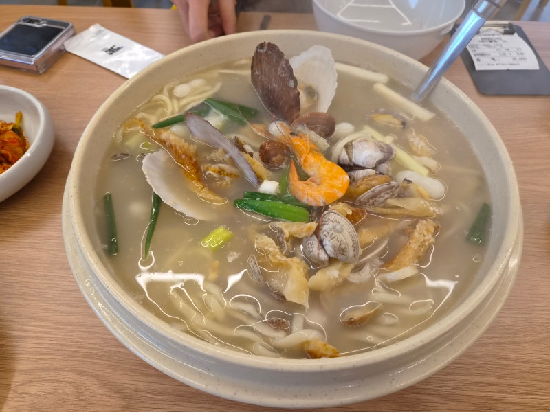 [인천] #1. 황해해물칼국수 본점 영종도 마시안맛집 내돈내산 | 확장이전오픈 아이동반 주차 ....