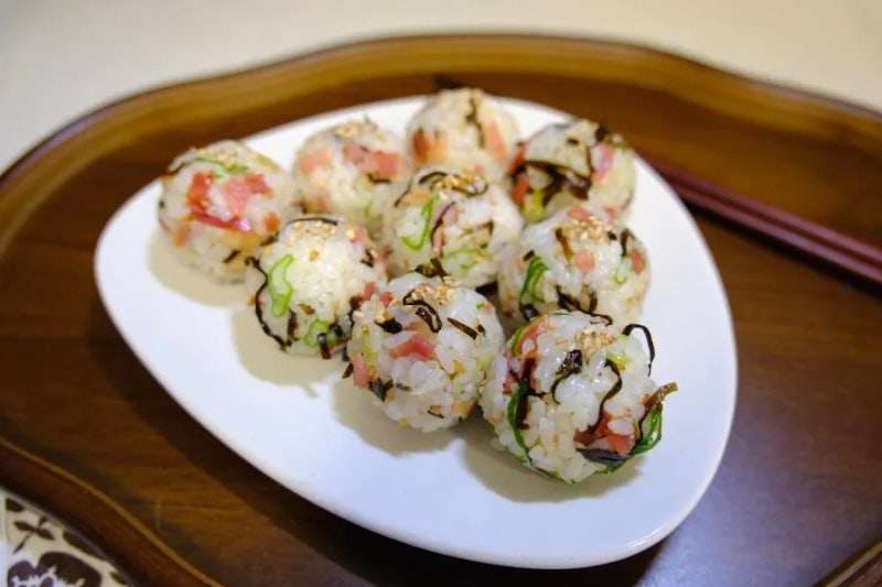 시오콘부 주먹밥 이렇게 맛있는 줄 몰랐어요