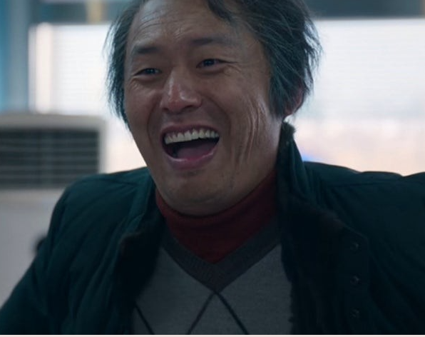 코믹 빌런 학씨 아저씨에서 김부장 성한수의 강렬한 액션까지 배우 최대훈이 보여준 놀라운 ....