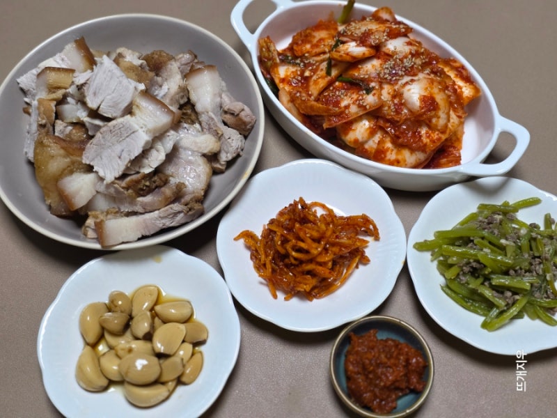 [뜨지네 5첩반찬] 여름 배추김치 3kg 담그기 & 돼지목살 1kg 간장수육 황금레시피