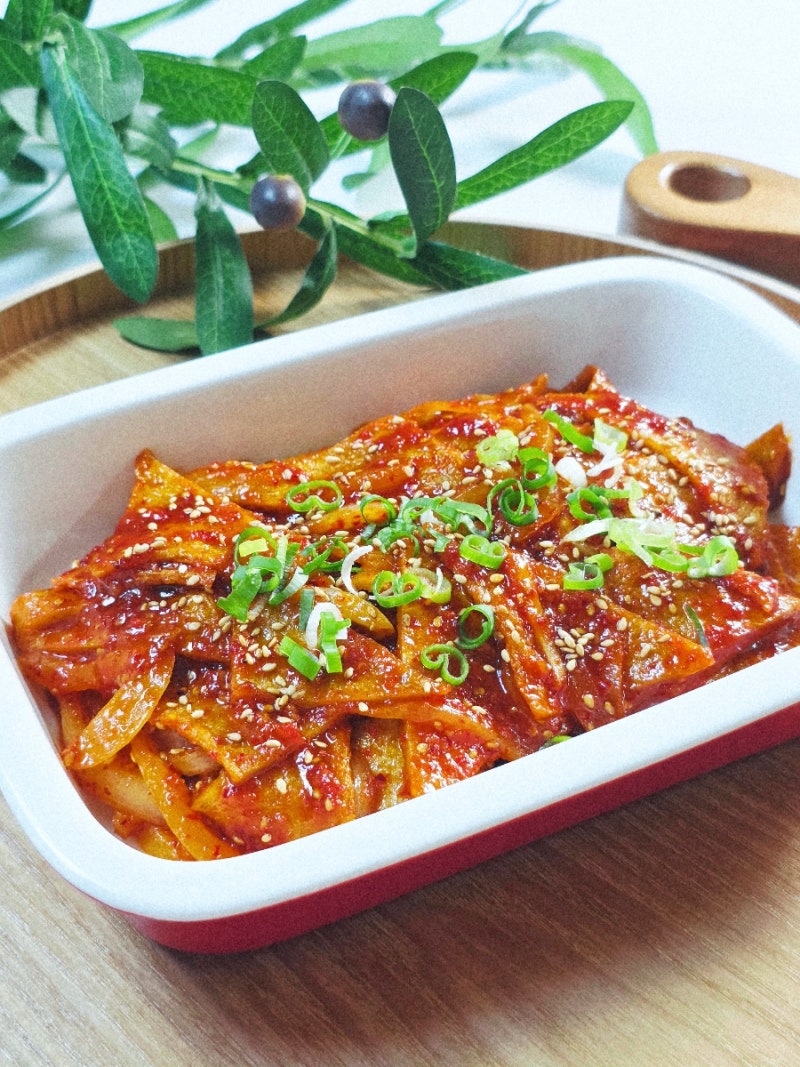 이게 찐 밥도둑이네요! 어묵볶음 양념은 이 비율로! 급식대가 빨간 오뎅볶음 황금레시피