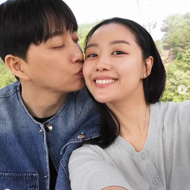 박위 <b>송지은 SNS</b> 악플 테러, KTX CCTV 논란 연좌제 2차 피해 정리