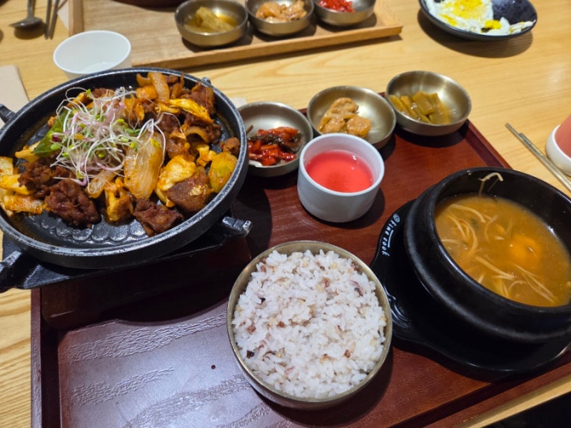 * 카페동이 동성로본점 * 대구 반월당 한식 맛집 아이랑 동성로 점심 추천