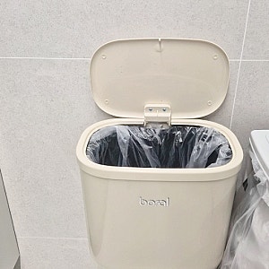 보랄 롱레그 이동식 휴지통 16L 원터치 휴지통 거실 주방 인테리어 쓰레기통 추천
