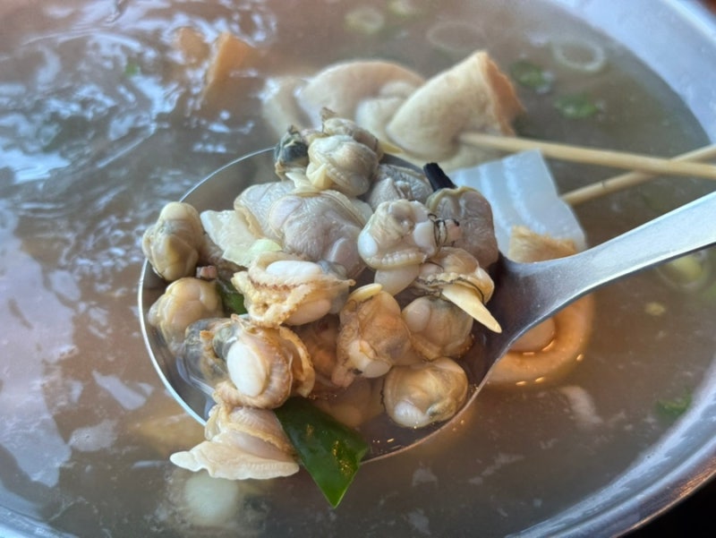 부산 해운대 송정 해수욕장 맛집 용궁해물칼국수 기장 오시리아점, 푸짐한 조개전골과 새우....