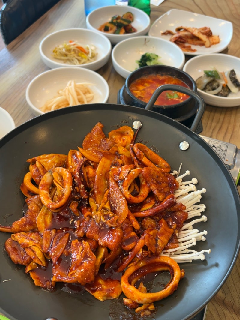 창원 진해 가성비 밥집 한식 맛집 "천지가" 오삼불고기 순두부찌개