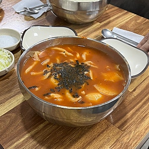 속초 장칼국수 맛집 옛날수제비 주말 웨이팅 주차 꿀팁