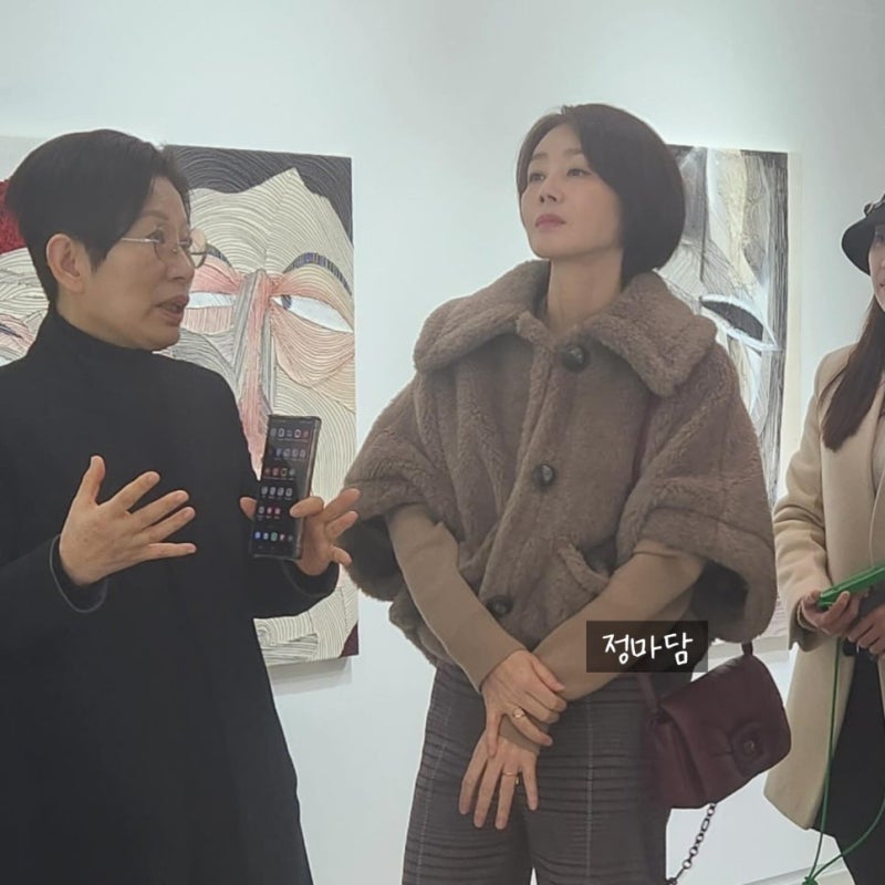 막스마라 뉴테르초 테디 케이프 147만원 + 더로우 lowa 더플백 442만원 파페치 마지막 수량