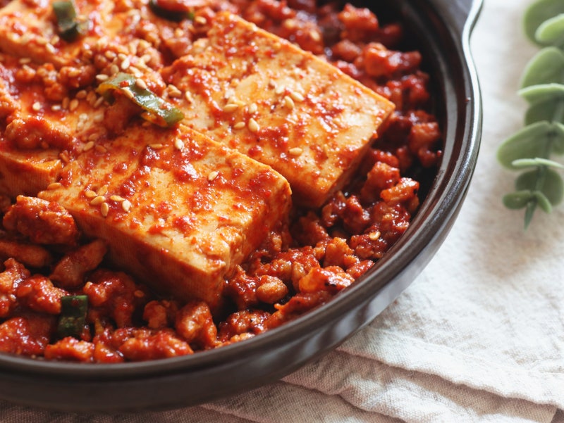 매콤 돼지고기 두부조림 가성비 식재료 다짐육 요리 자취생 반찬