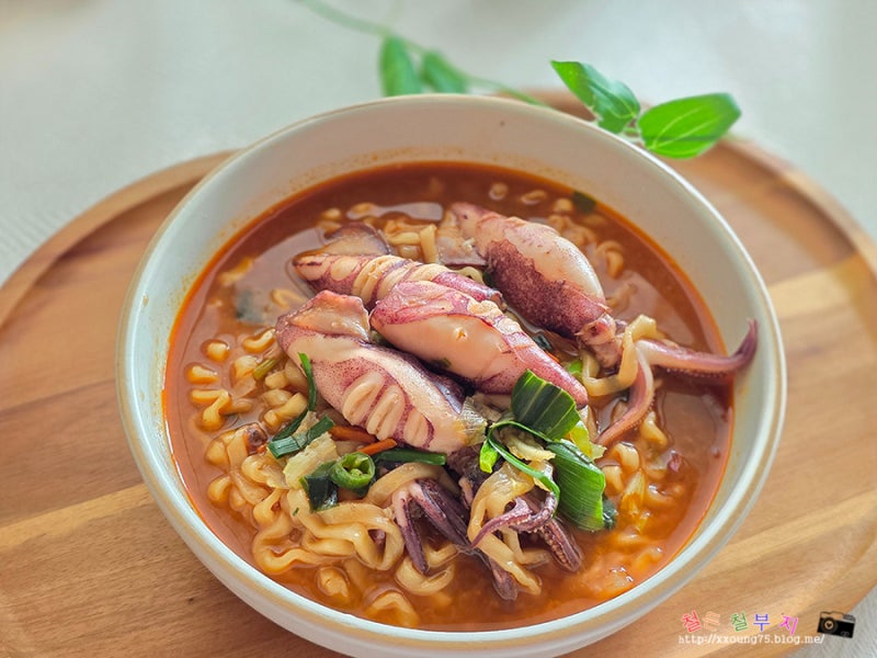 송영철공작소 총알한치 냉동한치 통찜 라면 끓이기