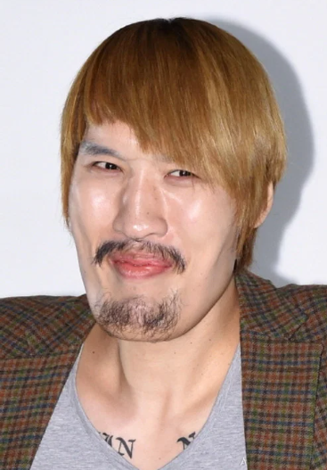 최홍만 손목에 아직 남은 "전 여자친구" 이니셜…지우지 않은 이유