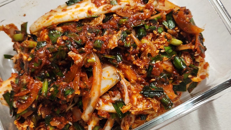 [초간단 알배추 겉절이 황금레시피] 절이지 않고 바로 무치는 아삭한 알배추 부추 겉절이 만....