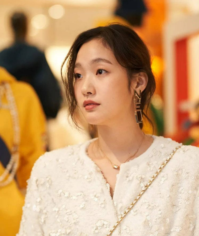 Kim Go-eun's Nike Sneakers That Suit Her as Well as Chanel