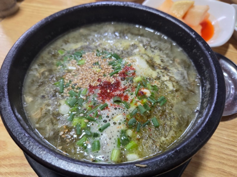 제주여행필수코스 1일차: 우진해장국 웨이팅 캐치테이블, 몸국 고사리육개장 후기