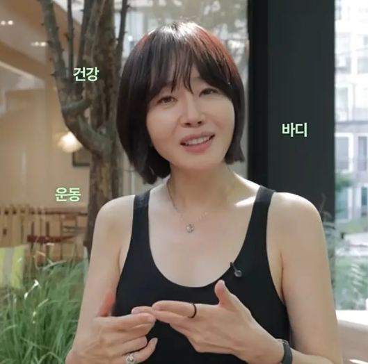 엄지원처럼 숏단발, 윤가이처럼 태슬컷— 내 스타일은?