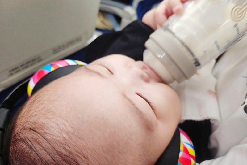 해외여행 아기 분유 준비물 1순위 기내 반입 가능한 에디슨 원터치 온도 보온병 실사용 솔직 ....