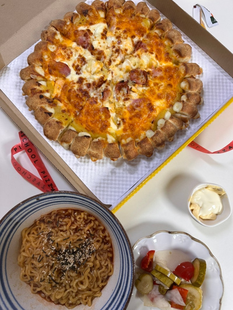 피자스쿨 꿀조합 오지치즈포테이토피자 고구마무스 치즈바이트 추가하기 불닭볶음면까지