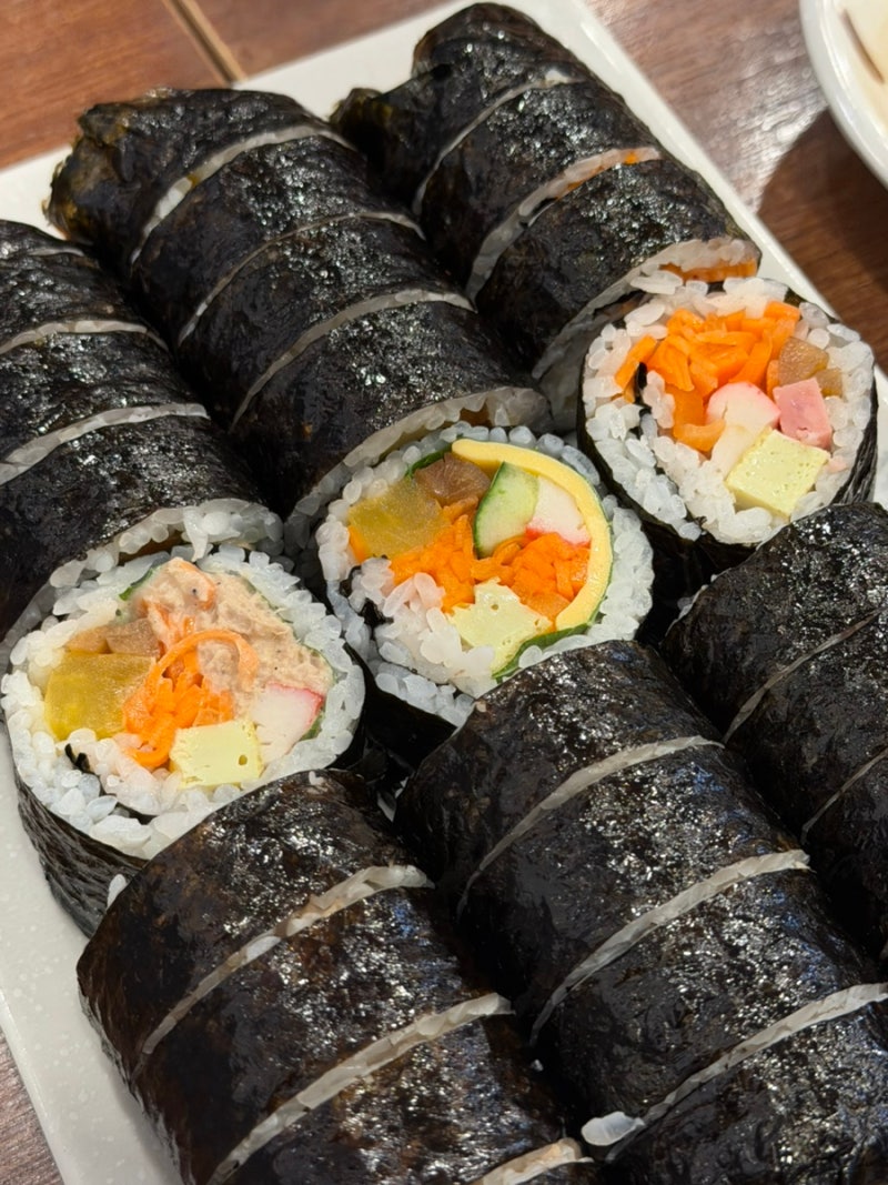 서울경부터미널 식당 압구정칼국수김밥 | 고속터미널 라면 김밥 맛집 찾았다