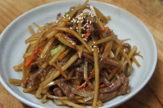 소고기 우엉 버섯볶음 만드는 법, 씹는 맛 좋은 든든한 건강 반찬