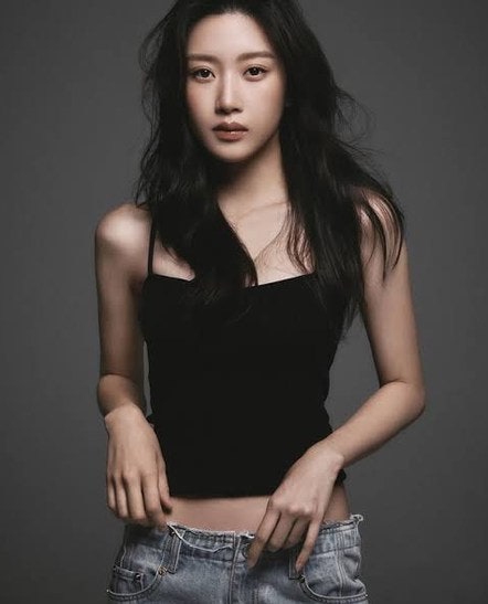 문가영 피팅룸 셀카 한 장, 30대 여배우 몸매 판도를 갈아엎었다