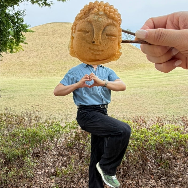 Complete Guide to Hwanglidan-gil, Gyeongju: From Face Bread Photos to Miffy Pop-up and Snow Crab Dakgangjeong – A Perfect Course