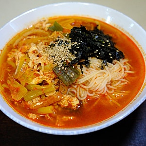 얼큰 잔치국수 레시피 술 마신 다음날 속이 확 풀리는 맛