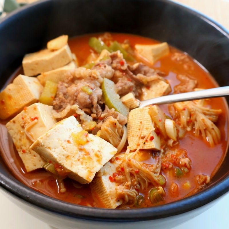 차돌박이 된장찌개 레시피 | 고기집 된장찌개처럼 푸짐한 오늘 저녁 메뉴