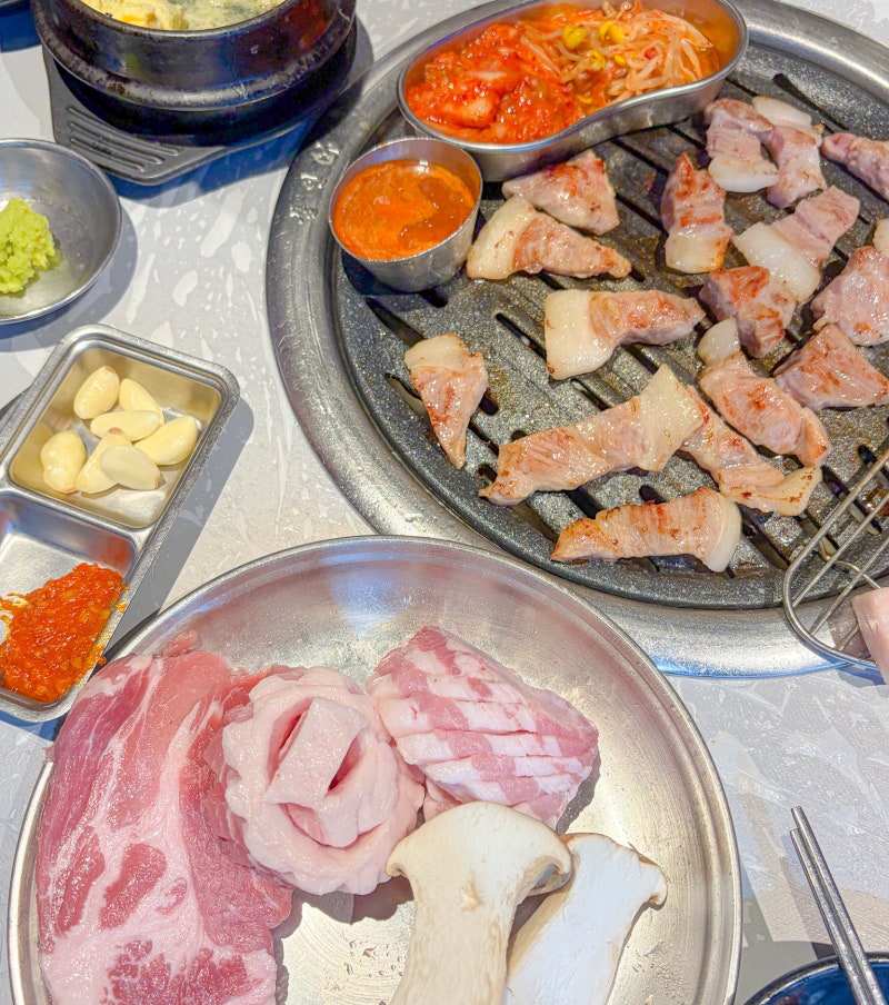 속초 해수욕장 근처 삼겹살 맛집 고기싸롱 현지인 추천 메뉴