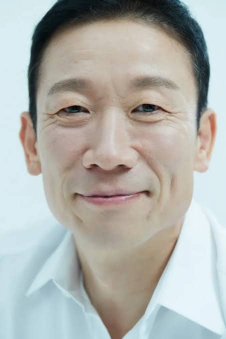 "하루에도 셀 수 없이 뽀뽀" 정석용, 늦깎이 신혼의 달콤한 근황 공개