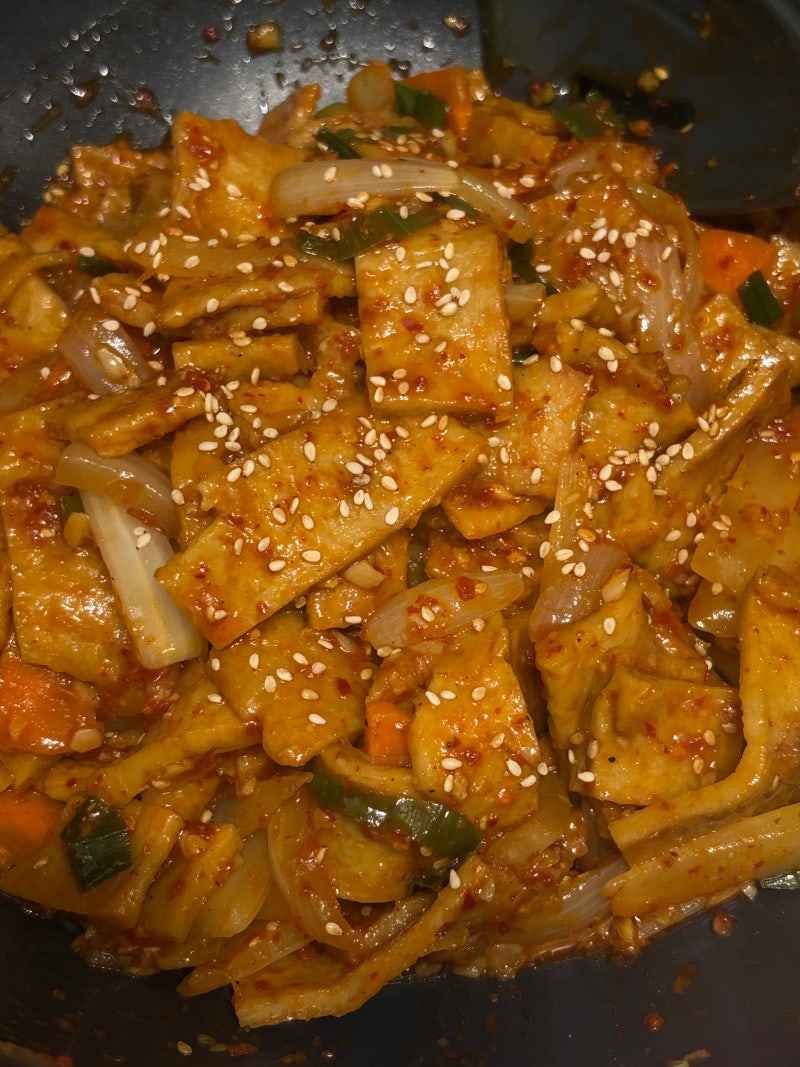 빨간 어묵볶음 레시피｜달짝짭조름한 밥도둑 밑반찬 만들기