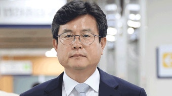 사후<b>계엄선포문</b> 작성, <b>강의구</b> 부속실장은 누구? (프로필)