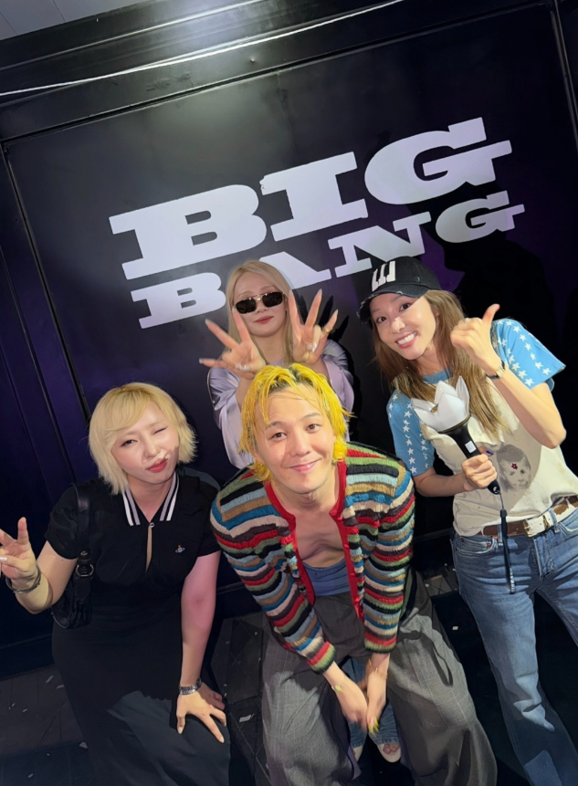17년 만에 다시 모인 빅뱅·2NE1, 한 장의 사진이 남긴 의미