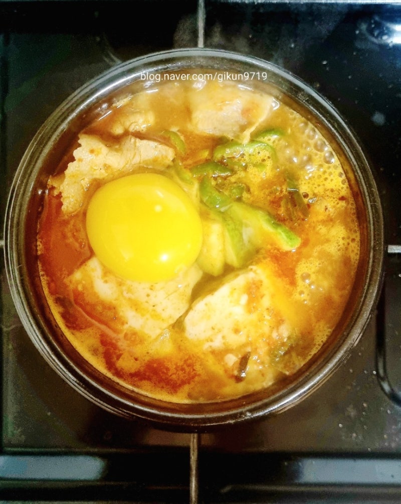 대패 삼겹살 순두부찌개 레시피 양념 돼지고기 순두부찌개 끓이는 법