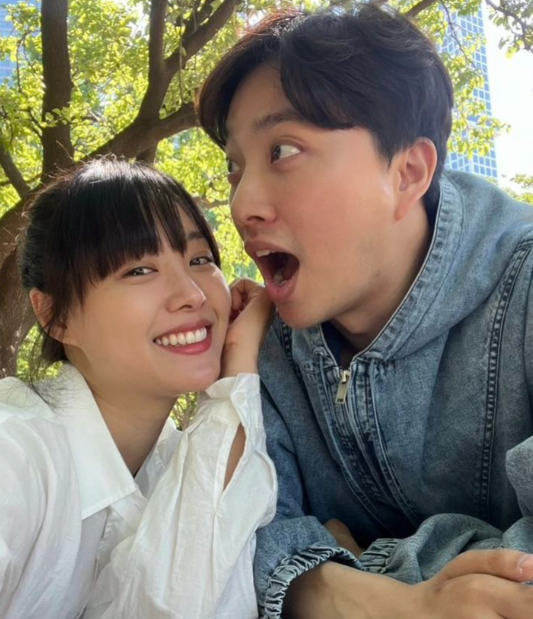 <b>송지은</b> 박위 결혼식 축사부터 KTX 낙상 사고 논란·인스타 <b>댓글</b>창 폐....