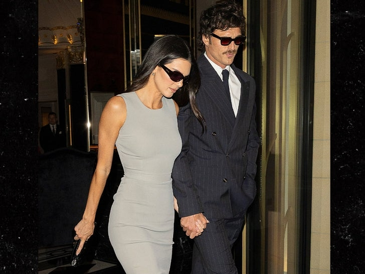 켄달 제너와 제이콥 엘로디(Kendall Jenner and Jacob Elordi) , 런던에서 손을 잡고 데이트하며
