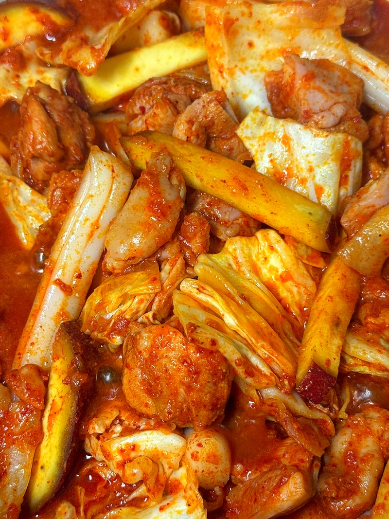 [택배 맛집] 국민닭갈비 전통맛 3인용 세트: 분모자 추가해서 집에서 간편하게 즐긴 후기