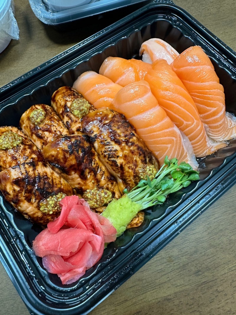 [부산] 광안리 연어초밥 맛집 포장 · 배달 가능한 ‘연어정이’