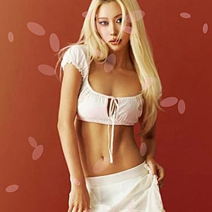 7년차 아이돌의 파격 란제리룩, "청순 이미지 버렸다" vs "진짜 매력 찾았다"… 다영 화보 논쟁....