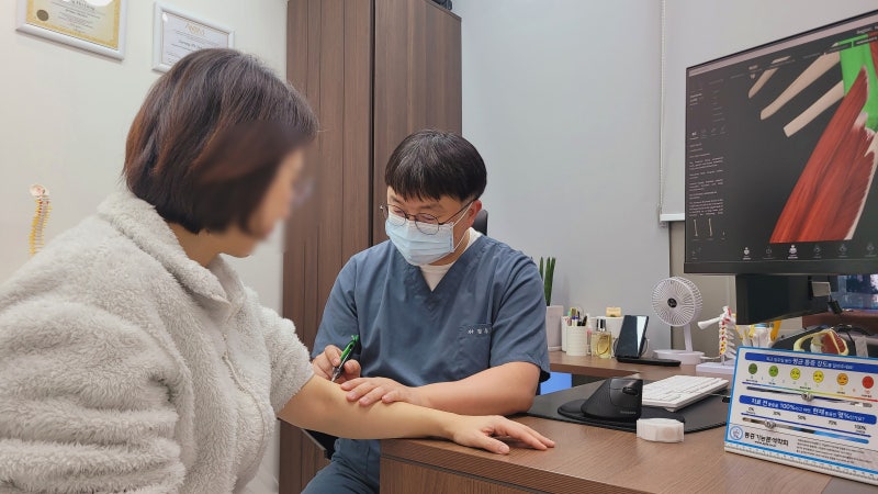 테니스 엘보 치료 병원, 물리치료를 받아도 계속 아프다면?