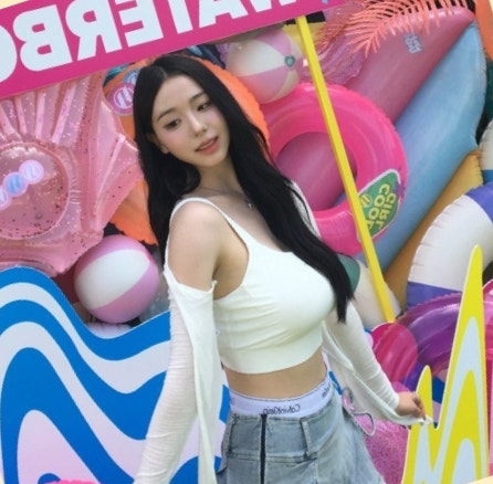 “1300만 명이 봤다고?” 워터밤서 터진 트리플에스 김채연