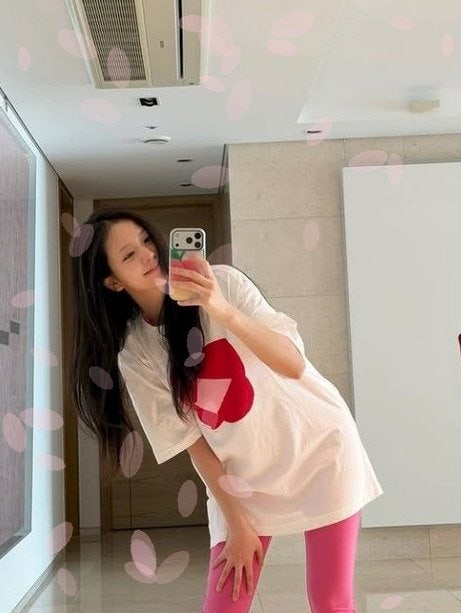 BLACKPINKジスの家に数十億ウォンの美術品？「ギャラリー級インテリア」vs「過度な露出」論争が激化