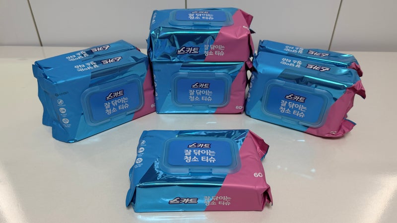 식탁이나 테이블 닦을 때 사용하는 스카트 잘 닦이는 살균 소독 티슈에서 이름만 바뀐 청소 ....