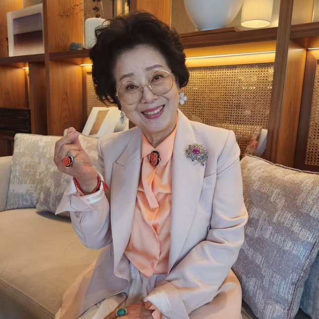선우용녀 나이 프로필 선우용여 남편 자녀 딸 아들 가족 호텔 조식 집 재산 유튜브 고향 가족....