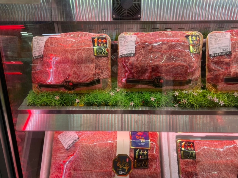 마장동 한우 맛집 | 질 좋은 고기 "동명한우 마장축산시장점" 한우 고기선물세트는 여기에서!....