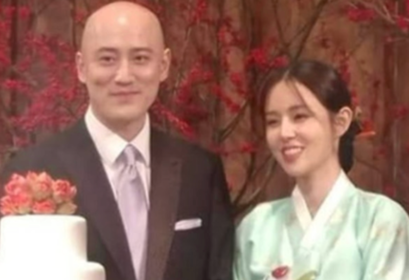 "애 딸린 돌싱 재벌2세와 혼전임신, 초고속 결혼.." 미련없이 은퇴하고, 전업주부된 톱 연예인