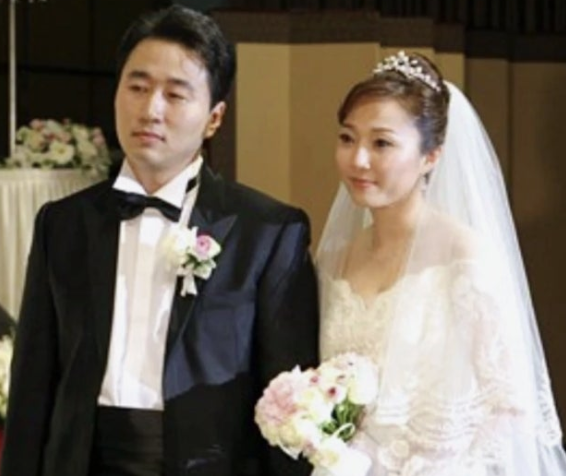 빚만 남겨준 아빠가 너무 싫어 결혼식 신부 입장도 거부한 여배우, 이제는 " 왕이모"가 된 사....
